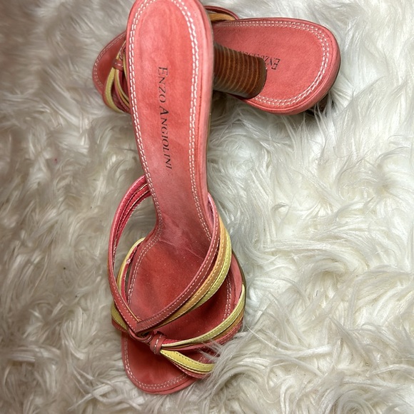 Enzo kitten heels. - Picture 3 of 4